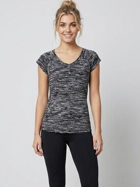 🖤🤍 Nike Performance V-Neck Sports Tee 🤍🖤